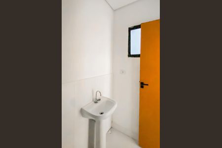 Banheiro  de apartamento para alugar com 2 quartos, 48m² em Vila Sao Geraldo, São Paulo