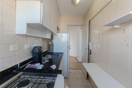 Cozinha de apartamento para alugar com 1 quarto, 42m² em Bela Vista, São Paulo