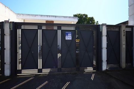 Fachada de casa à venda com 2 quartos, 138m² em I.a.p.i., Osasco