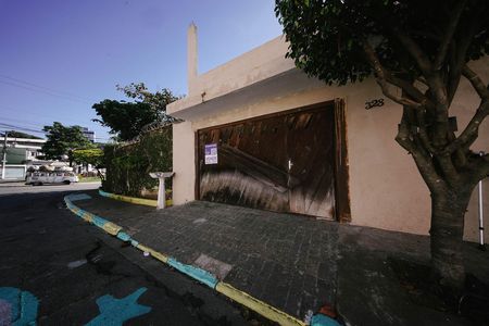 Fachada de casa à venda com 5 quartos, 200m² em Jardim Belem, São Paulo