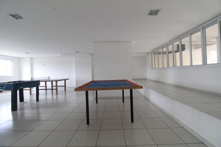 Apartamento para alugar com 60m², 2 quartos e 1 vagaÁrea comum - Sala de Jogos