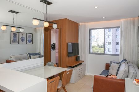 Apartamento para alugar com 41m², 2 quartos e sem vaga Apartamento para alugar com 41m², 2 quartos e sem vagaSala