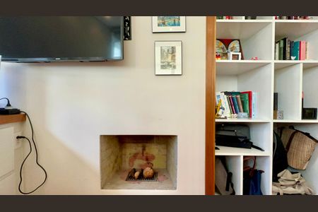 Apartamento à venda com 151m², 2 quartos e 3 vagas Apartamento à venda com 151m², 2 quartos e 3 vagasEscritório