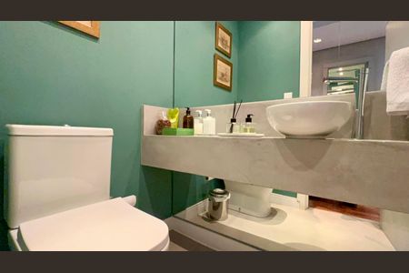 Apartamento à venda com 151m², 2 quartos e 3 vagas Apartamento à venda com 151m², 2 quartos e 3 vagasVab