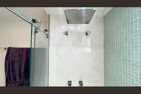 Apartamento à venda com 151m², 2 quartos e 3 vagas Apartamento à venda com 151m², 2 quartos e 3 vagasBanheiro da Suíte