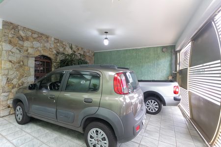 Garagem  de casa à venda com 3 quartos, 210m² em Jardim Nossa Senhora do Carmo, São Paulo
