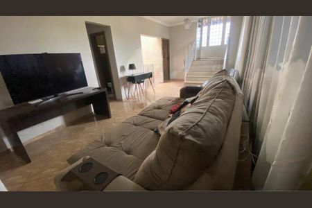 Casa para alugar com 4 quartos, 270m² em Cidade Satélite Íris, Campinas