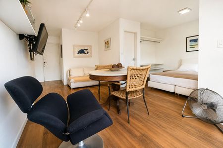 Sala de apartamento para alugar com 1 quarto, 50m² em Cerqueira César, São Paulo