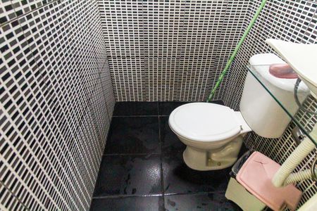 Apartamento para alugar com 39m², 2 quartos e 1 vaga Apartamento para alugar com 39m², 2 quartos e 1 vagaBanheiro social