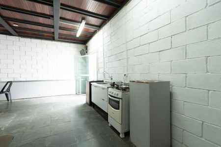 Casa para alugar com 70m², 1 quarto e 1 vaga