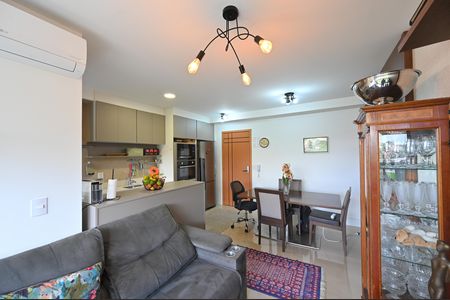 Apartamento à venda com 56m², 2 quartos e 2 vagasSala