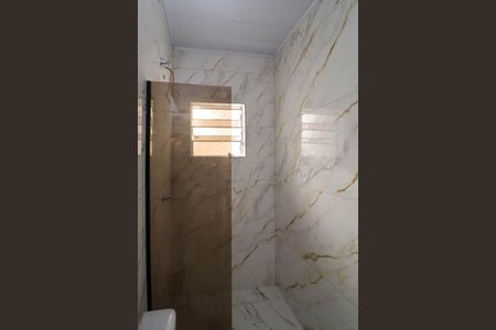 Banheiro de casa para alugar com 1 quarto, 40m² em Jardim Miriam, São Paulo
