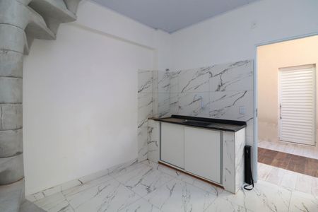 Casa para alugar com 1 quarto, 40m² em Jardim Miriam, São Paulo