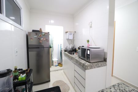 Cozinha de apartamento para alugar com 2 quartos, 64m² em Santa Mônica, Uberlândia