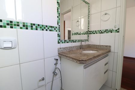 Apartamento para alugar com 140m², 3 quartos e 2 vagasBanheiro do Quarto 2