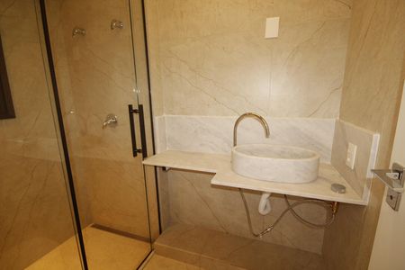 Apartamento à venda com 105m², 3 quartos e 2 vagasbanheiro 2