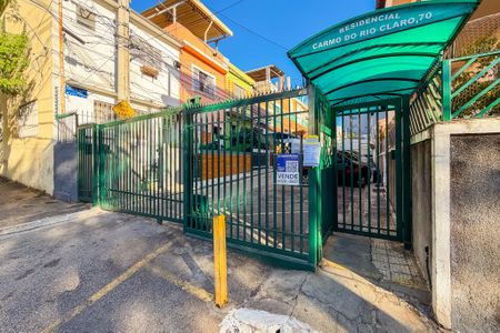 Fachada de casa à venda com 2 quartos, 70m² em Cambuci, São Paulo