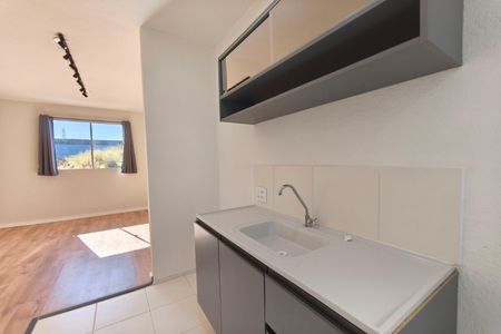 Cozinha de apartamento à venda com 2 quartos, 40m² em Jardim do Lago Continuacao, Campinas