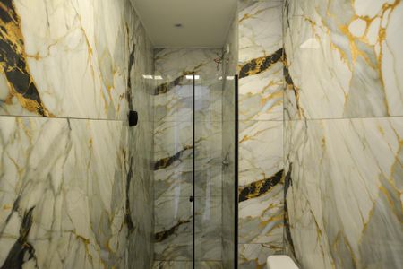 BANHEIRO de kitnet/studio para alugar com 2 quartos, 33m² em Jardim Gilda Maria, São Paulo