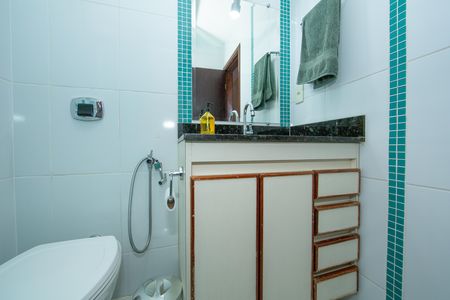 Apartamento à venda com 90m², 3 quartos e 2 vagas Apartamento à venda com 90m², 3 quartos e 2 vagasBANHEIRO1
