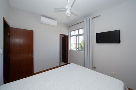 Apartamento à venda com 90m², 3 quartos e 2 vagas Apartamento à venda com 90m², 3 quartos e 2 vagasQUARTO3