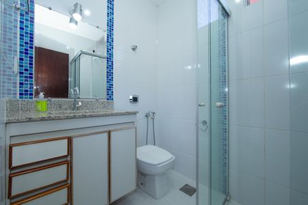 BANHEIRO2 de apartamento à venda com 3 quartos, 90m² em Caiçaras, Belo Horizonte