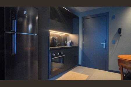Cozinha - Armários de kitnet/studio para alugar com 1 quarto, 40m² em Três Figueiras, Porto Alegre