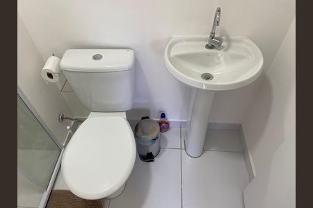 Banheiro de apartamento para alugar com 2 quartos, 32m² em Jardim Celeste, São Paulo
