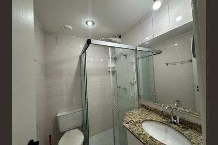 Apartamento para alugar com 75m², 3 quartos e 2 vagas Apartamento para alugar com 75m², 3 quartos e 2 vagasBanheiro