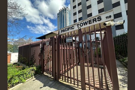 Apartamento para alugar com 75m², 3 quartos e 2 vagas Apartamento para alugar com 75m², 3 quartos e 2 vagasFachada e portaria
