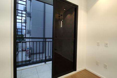 Sala de apartamento para alugar com 2 quartos, 45m² em Barra Olímpica, Rio de Janeiro