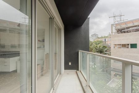 Varanda de kitnet/studio à venda com 1 quarto, 27m² em Pinheiros, São Paulo