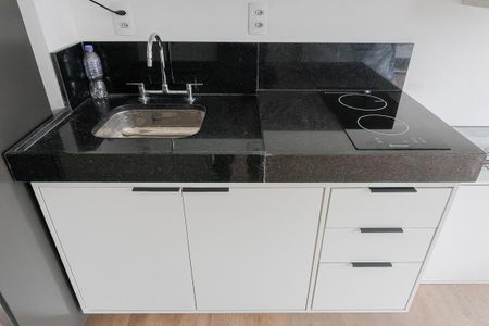 Cozinha de kitnet/studio à venda com 1 quarto, 27m² em Pinheiros, São Paulo