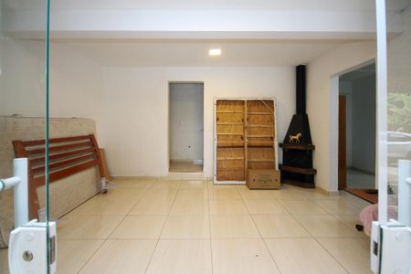 Casa de condomínio para alugar com 264m², 3 quartos e 10 vagas Casa de condomínio para alugar com 264m², 3 quartos e 10 vagasEntrada