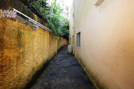 Casa de condomínio para alugar com 264m², 3 quartos e 10 vagas Casa de condomínio para alugar com 264m², 3 quartos e 10 vagasCorredor Externo