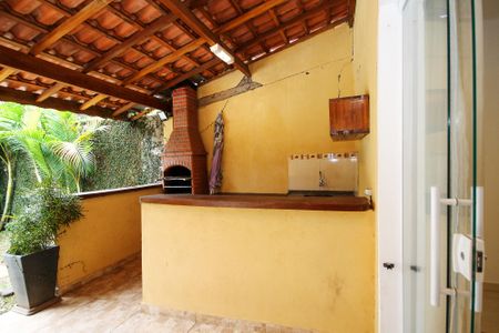Casa de condomínio para alugar com 264m², 3 quartos e 10 vagas Casa de condomínio para alugar com 264m², 3 quartos e 10 vagasChurrasqueira