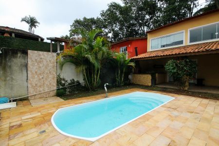Casa de condomínio para alugar com 264m², 3 quartos e 10 vagas Casa de condomínio para alugar com 264m², 3 quartos e 10 vagasPiscina