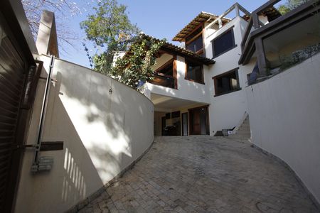 Casa à venda com 6 quartos, 400m² em São Bento, Belo Horizonte