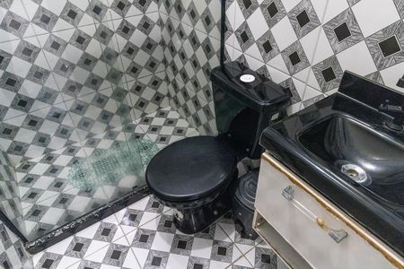 Banheiro de apartamento para alugar com 2 quartos, 48m² em Cosmos, Rio de Janeiro