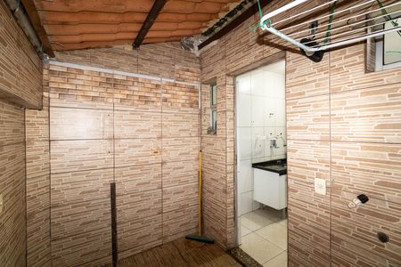 Apartamento para alugar com 48m², 2 quartos e 1 vaga Apartamento para alugar com 48m², 2 quartos e 1 vagaCozinha e Área de Serviço