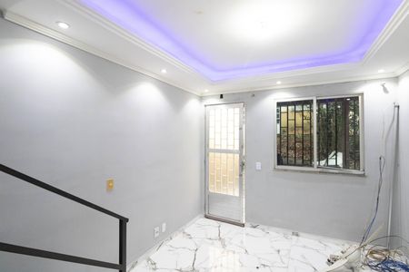 Sala de apartamento para alugar com 2 quartos, 48m² em Cosmos, Rio de Janeiro