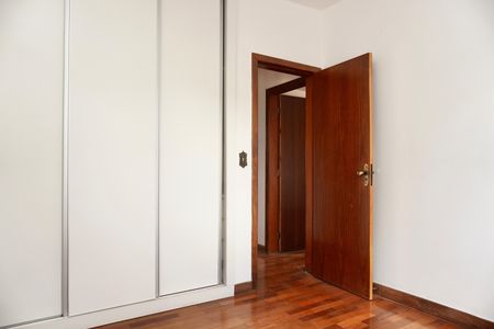 Apartamento à venda com 192m², 3 quartos e 2 vagas Apartamento à venda com 192m², 3 quartos e 2 vagasSuíte