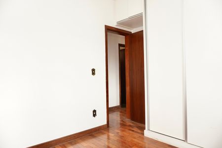 Apartamento à venda com 192m², 3 quartos e 2 vagas Apartamento à venda com 192m², 3 quartos e 2 vagasQuarto 1