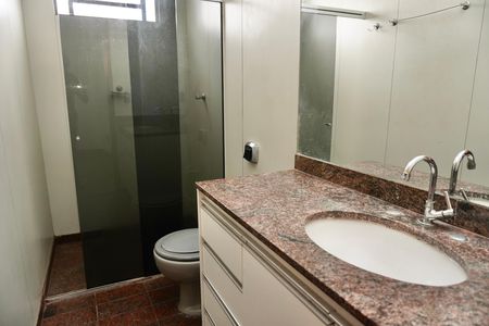 Apartamento à venda com 192m², 3 quartos e 2 vagas Apartamento à venda com 192m², 3 quartos e 2 vagasBanheiro da Suíte