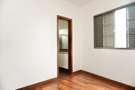 Apartamento à venda com 192m², 3 quartos e 2 vagas Apartamento à venda com 192m², 3 quartos e 2 vagasSuíte