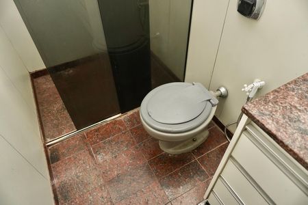 Apartamento à venda com 192m², 3 quartos e 2 vagas Apartamento à venda com 192m², 3 quartos e 2 vagasBanheiro da Suíte