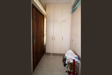 Hall da Cozinha de casa à venda com 3 quartos, 250m² em Vila Galvão, Guarulhos