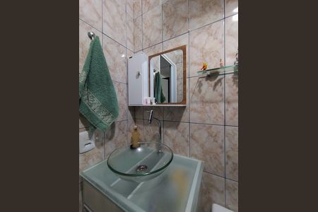 Banheiro social de apartamento à venda com 2 quartos, 48m² em Jd Iraja, São Bernardo do Campo