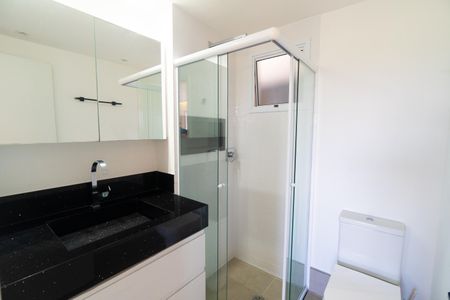 Apartamento à venda com 70m², 2 quartos e 2 vagas Apartamento à venda com 70m², 2 quartos e 2 vagasBanheiro Social