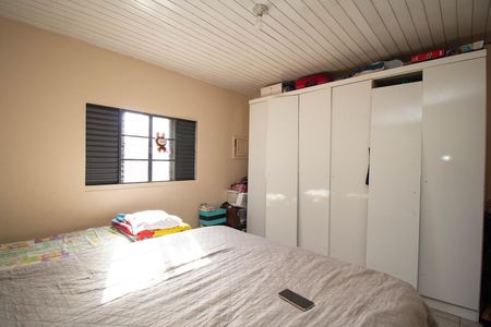 Casa à venda com 80m², 1 quarto e sem vaga Casa à venda com 80m², 1 quarto e sem vagaQuarto